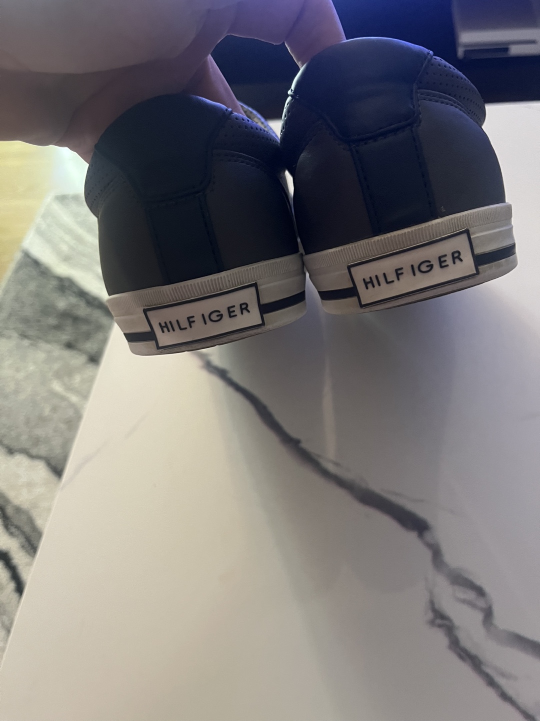 Men's Tommy Hilfiger Dark Grey Leather Low-Top Sneakers - photo 3