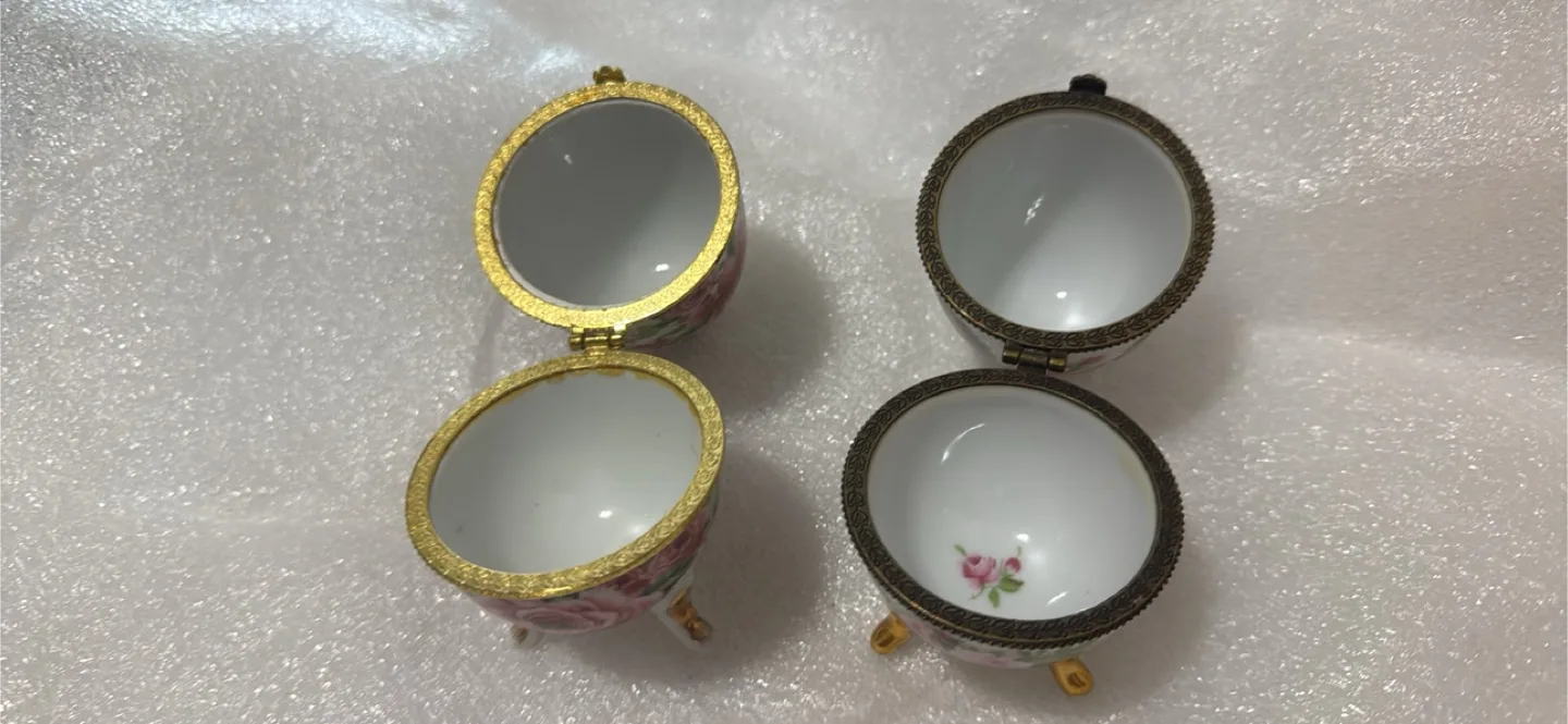 Pair of Vintage Porcelain Egg Trinket Boxes image indicator(2)