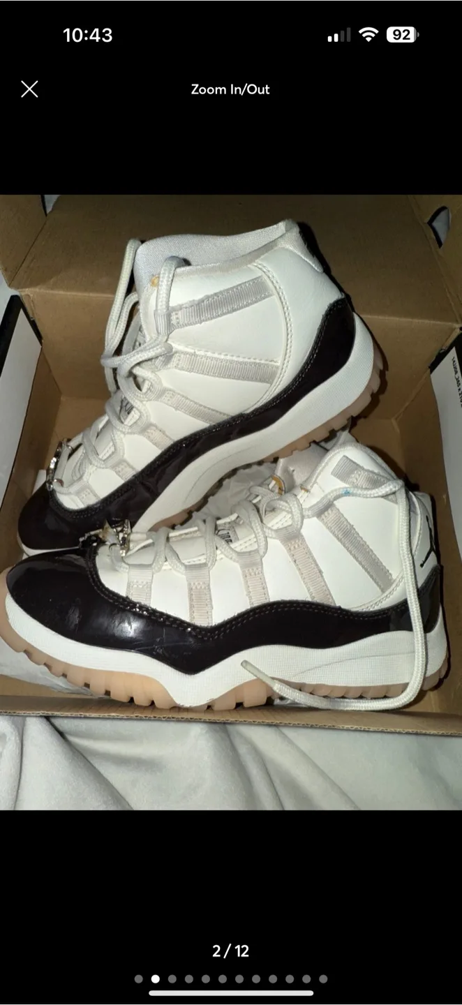 Air Jordan 11 Retro "Neapolitan" sneakers size 2.5 Y image indicator(2)