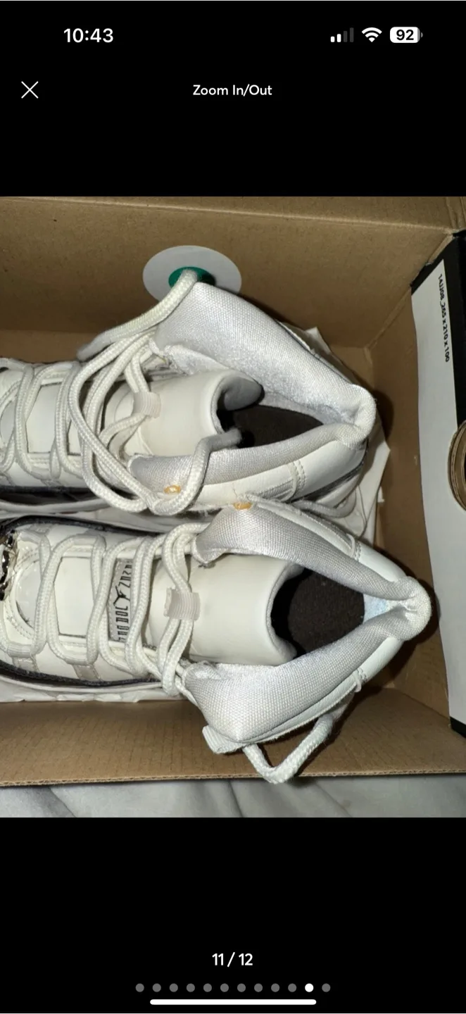 Air Jordan 11 Retro "Neapolitan" sneakers size 2.5 Y image indicator(9)