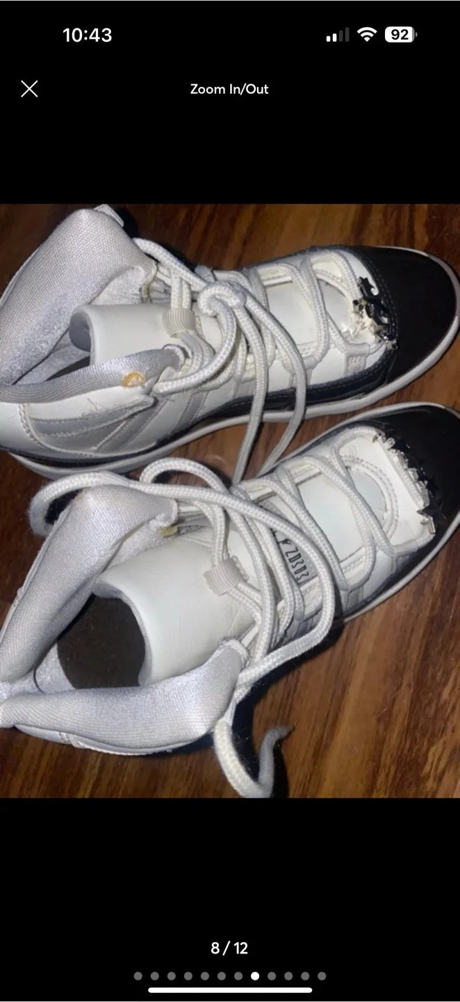 Air Jordan 11 Retro "Neapolitan" sneakers size 2.5 Y image indicator(7)