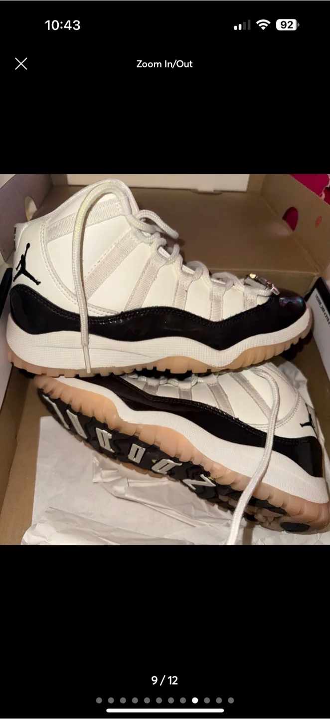 Air Jordan 11 Retro "Neapolitan" sneakers size 2.5 Y image indicator(8)