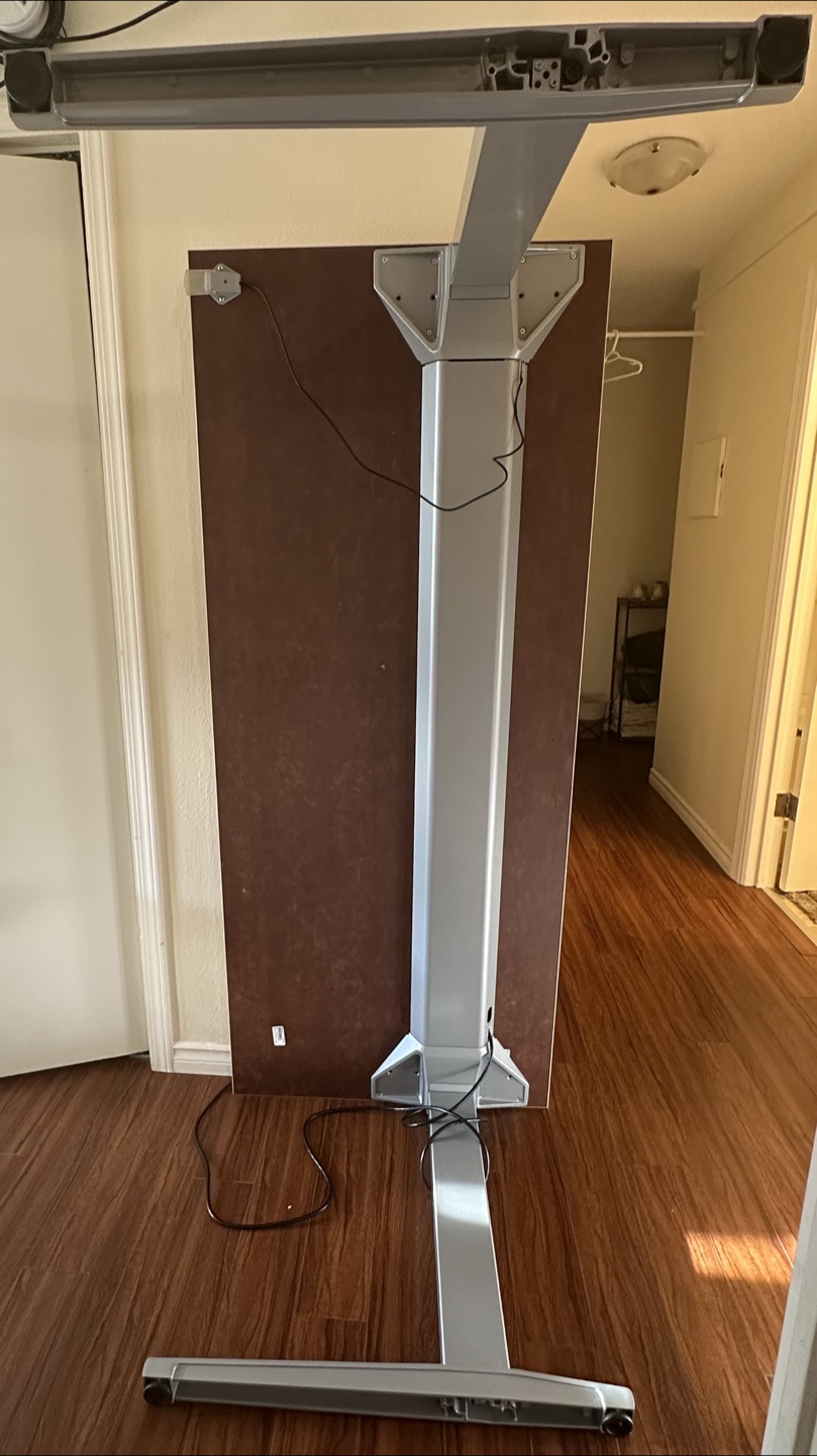 Renew Sit and Stand Desk