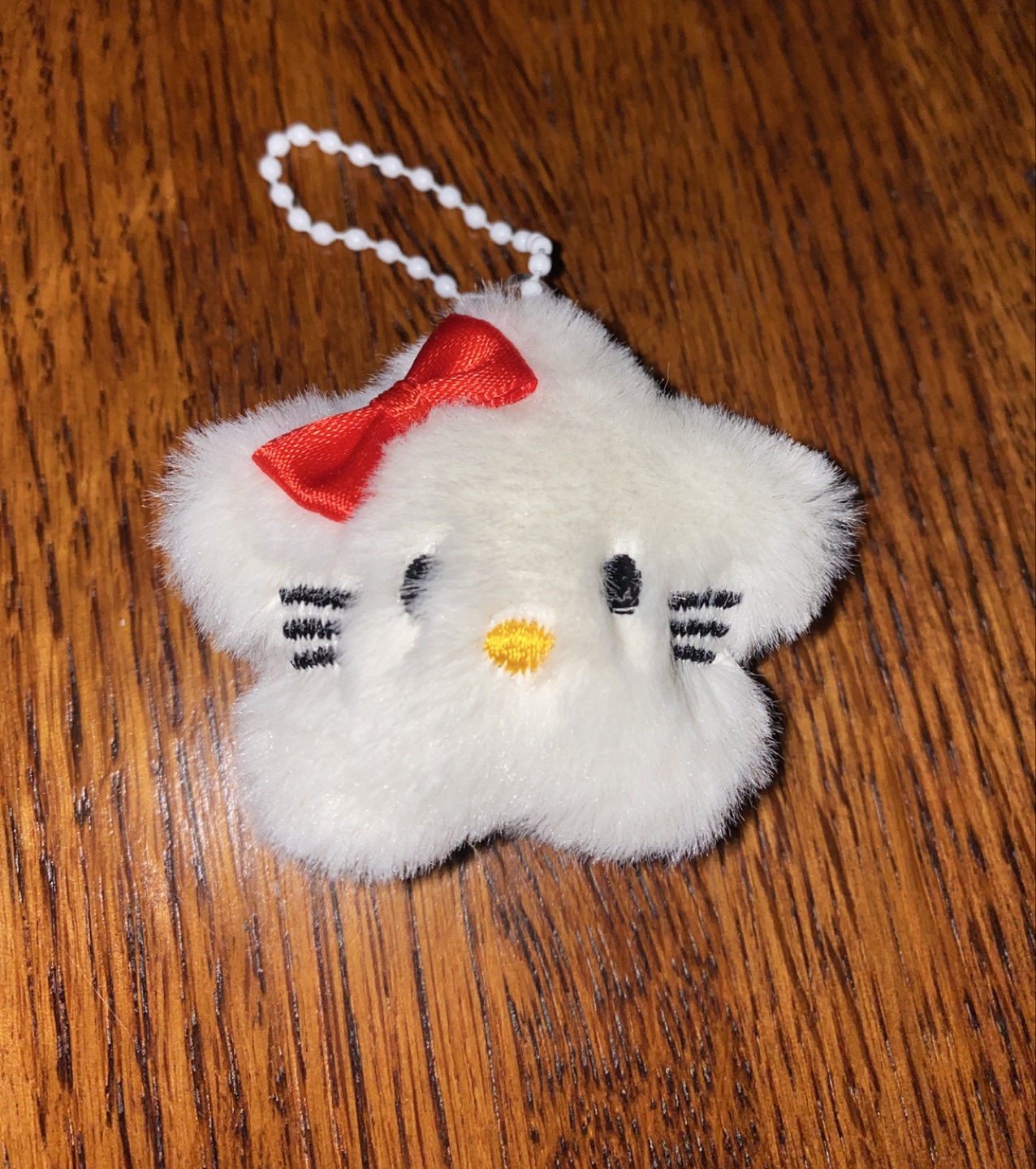 Hello Kitty Star Keychain 🧡