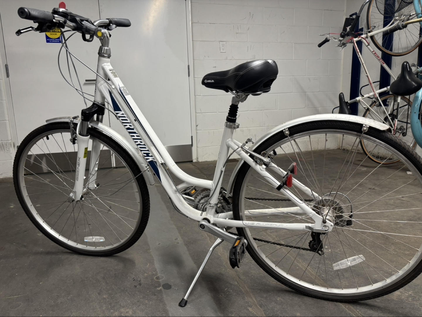 Women's Northrock XC275 Hybrid Bicycle - photo 2