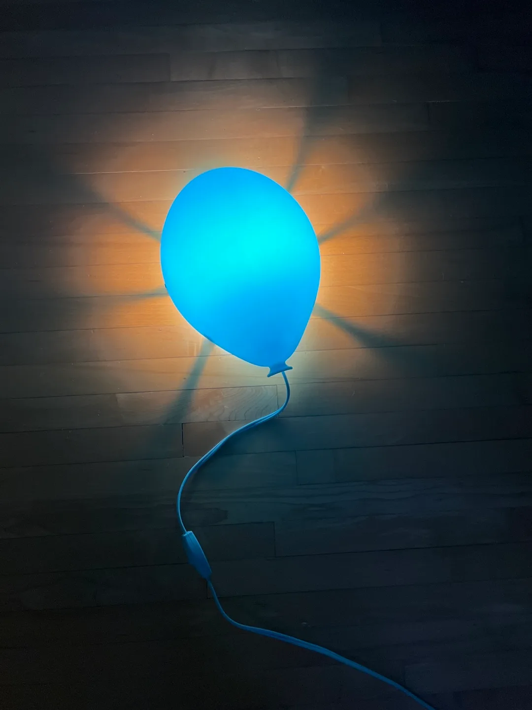 Balloon Wall Lamp - Yellow & Blue 🧡 image indicator(2)