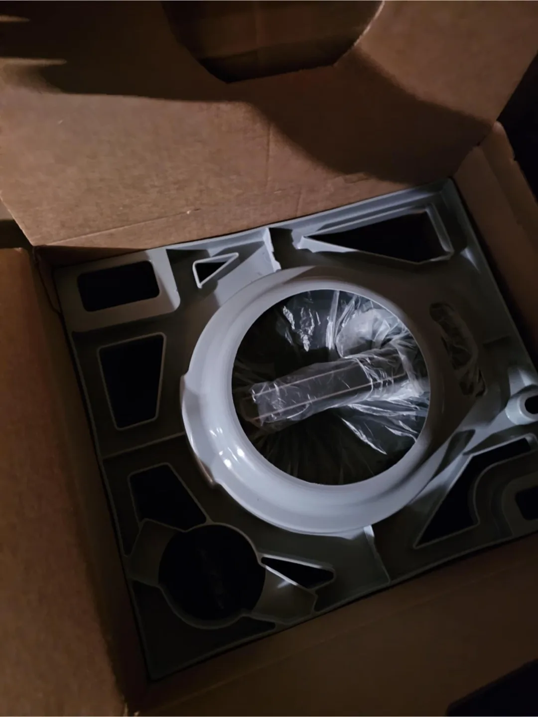 Rainbow Aquamate Water Vacuum (unused) - in original Box image indicator(4)