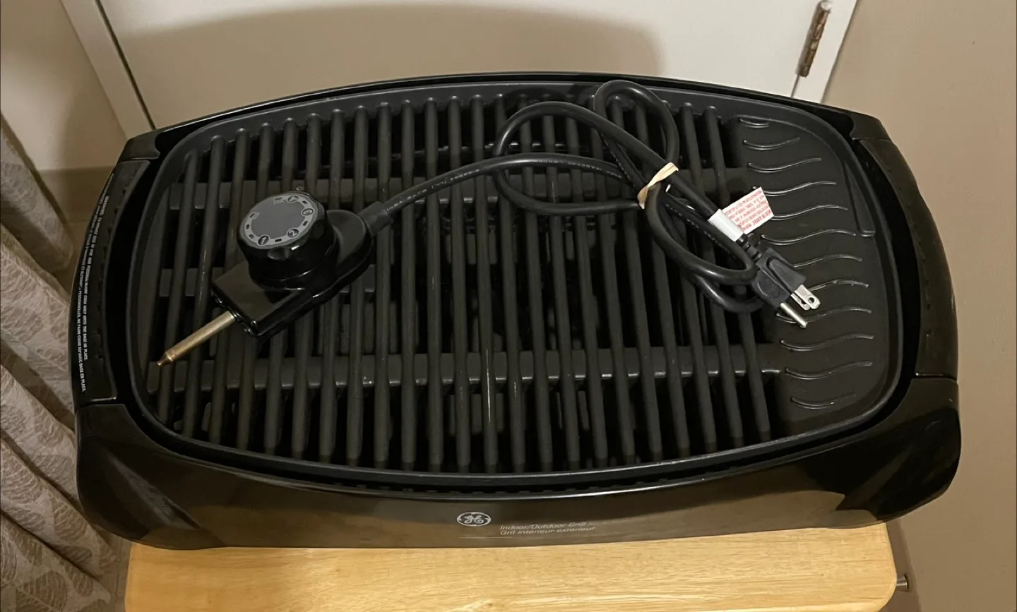 GE Indoor / Outdoor Electric Smokeless BBQ Grill - Black image indicator(4)