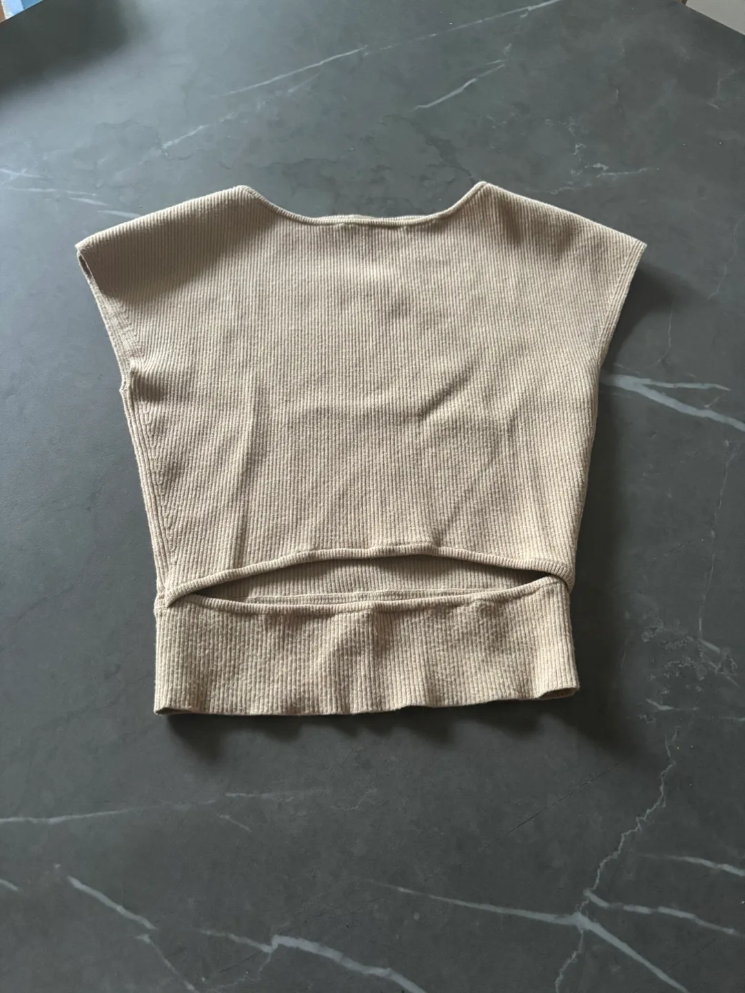 Wilfred Free Beige Ribbed Knit Cutout Crop Top thumbnail