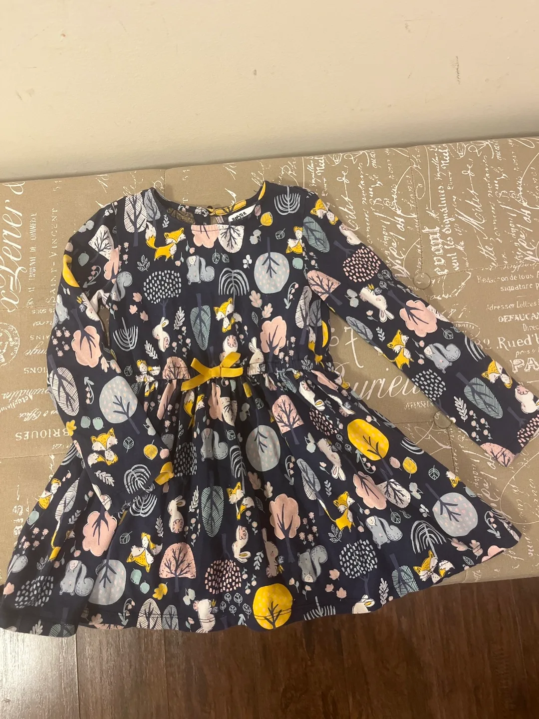 Adorable girls' autumn dress thumbnail