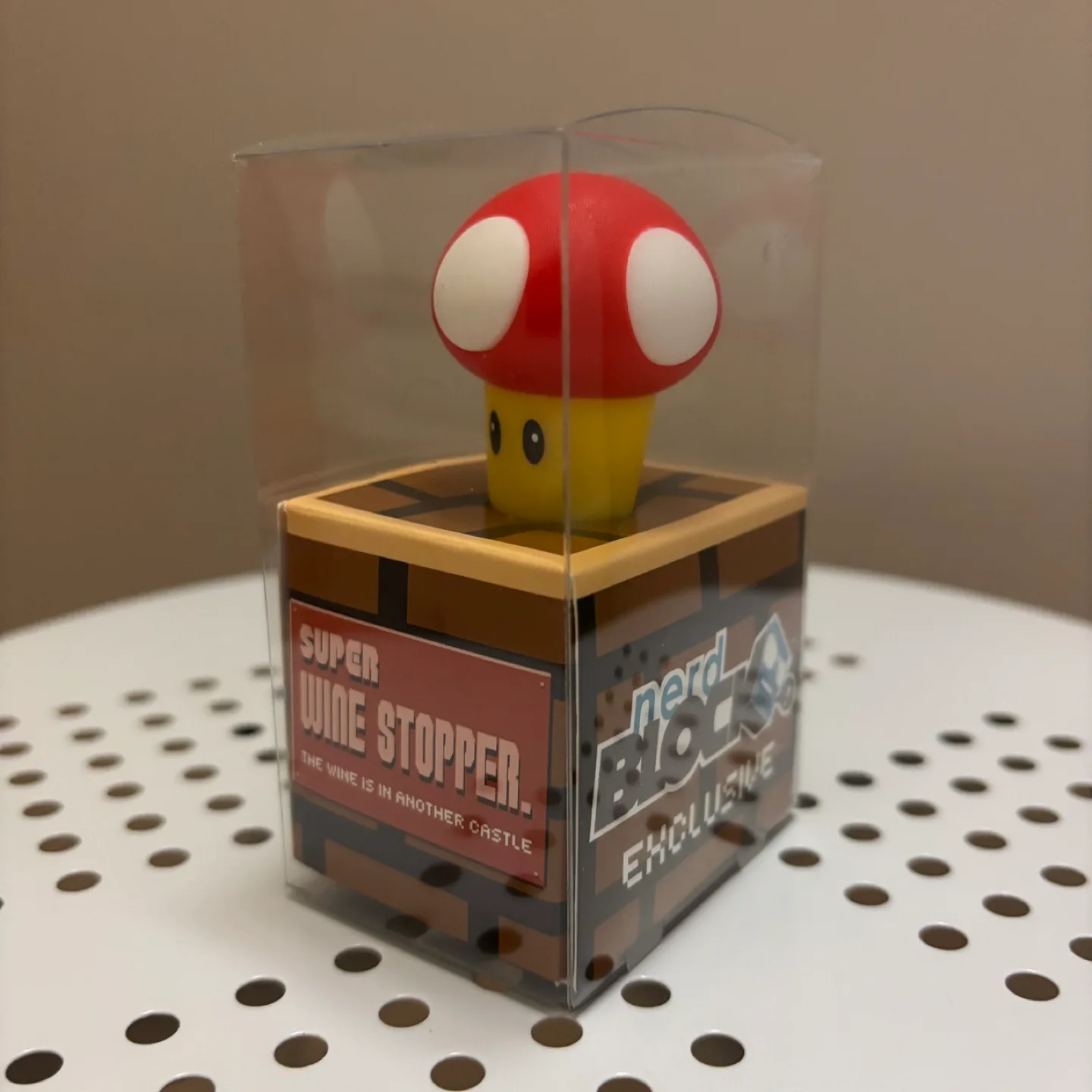 Nerd Block Exclusive Super Mario Mushroom Wine Stopper thumbnail