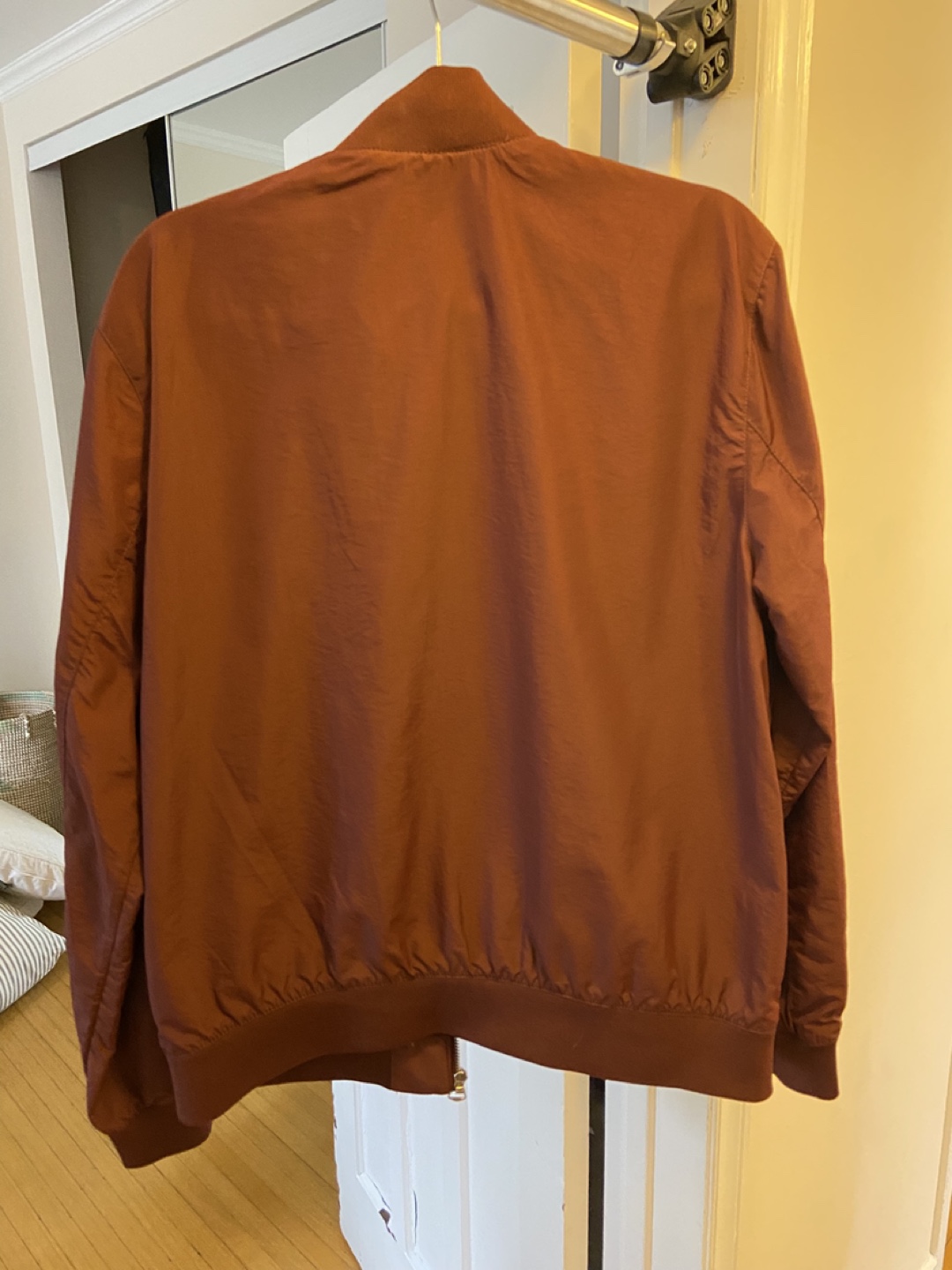 Men's H&M Burgundy Bomber Jacket - photo 2