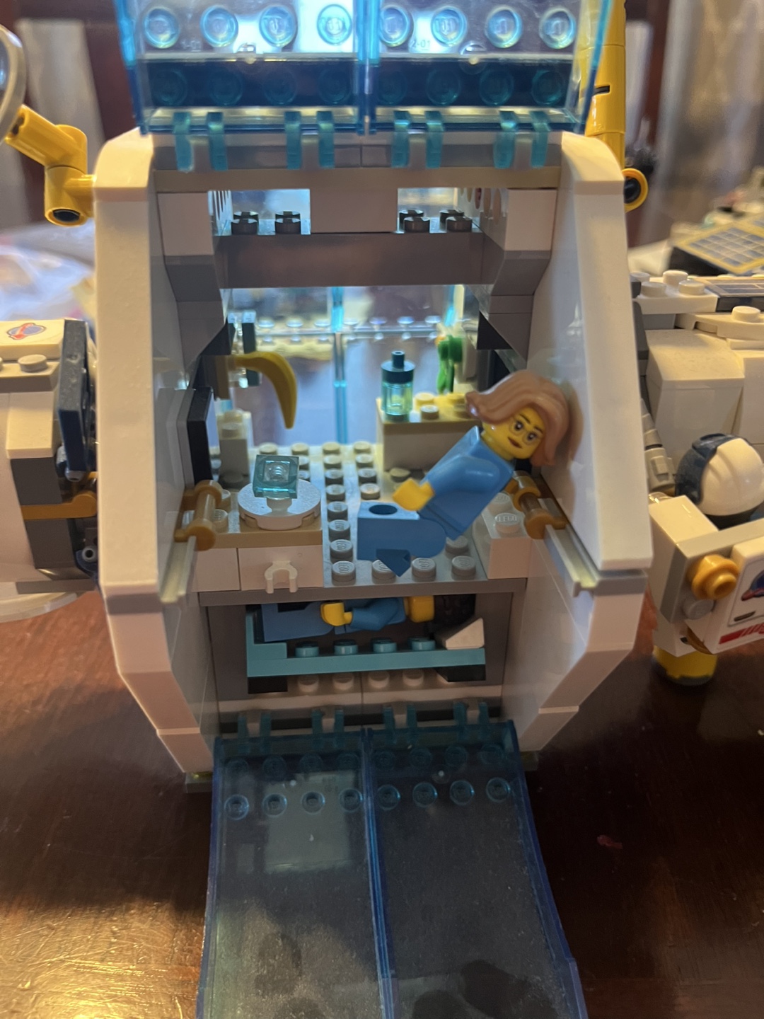 LEGO City Space Station - photo 5