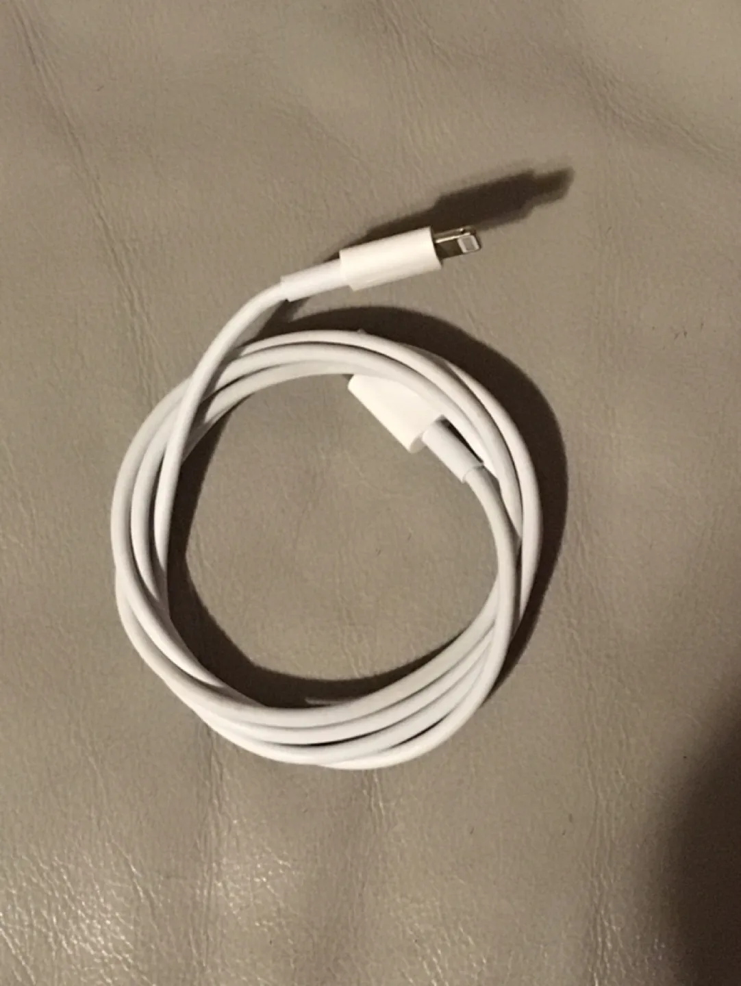 iPhone 14 Pro/ 128gb - Black - Excellent Condition image indicator(8)