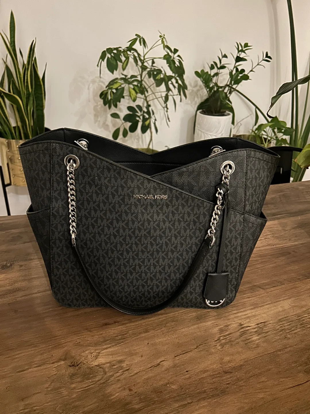 Michael Kors Jet Set Item Tote Bag image indicator(3)