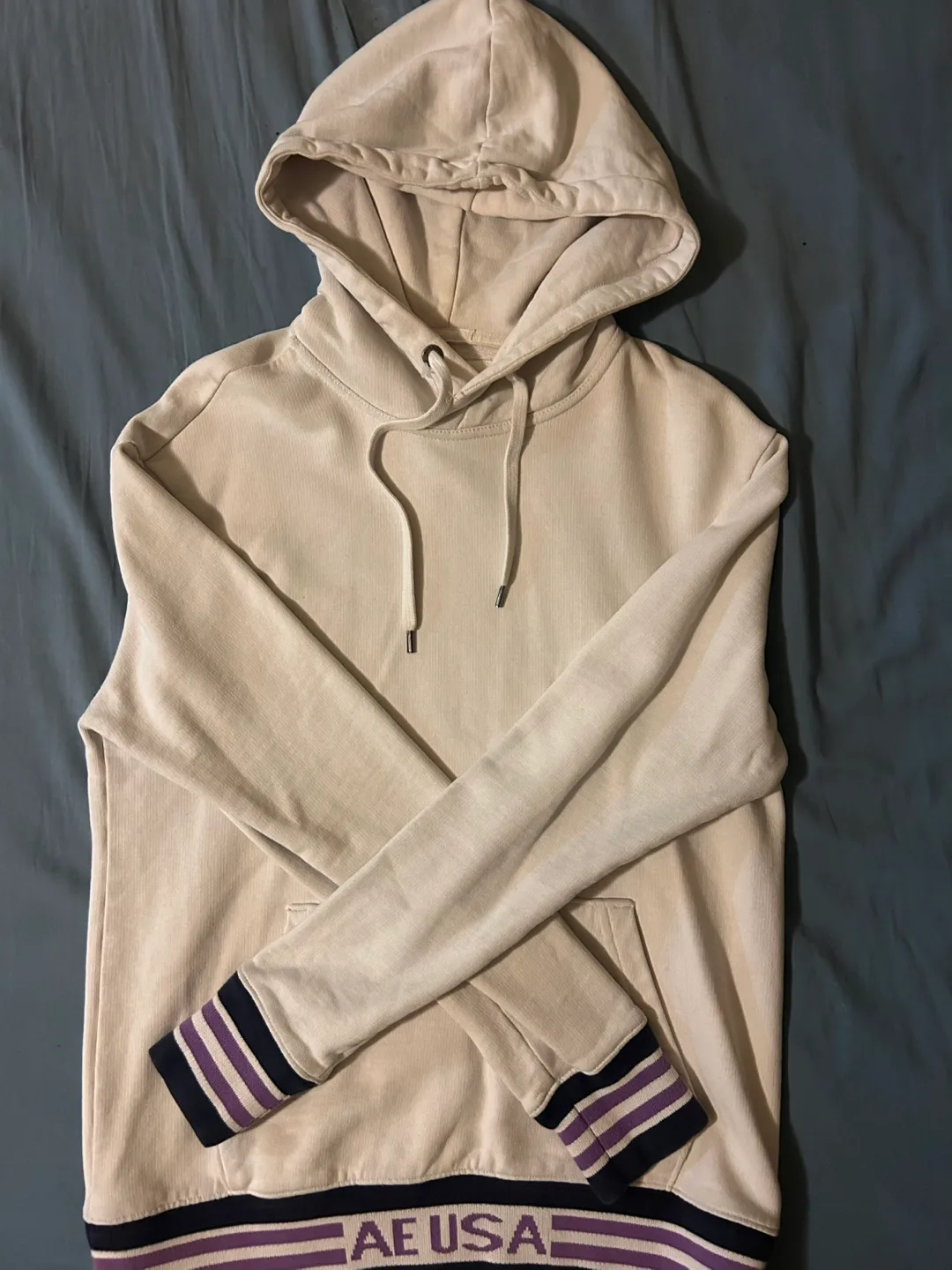 American Eagle Outfitters Cream Hoodie thumbnail