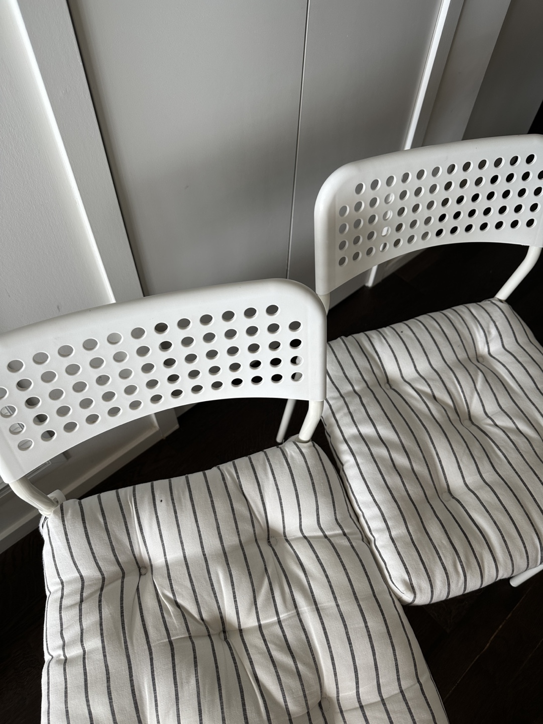 Pair of IKEA White Chairs - photo 2
