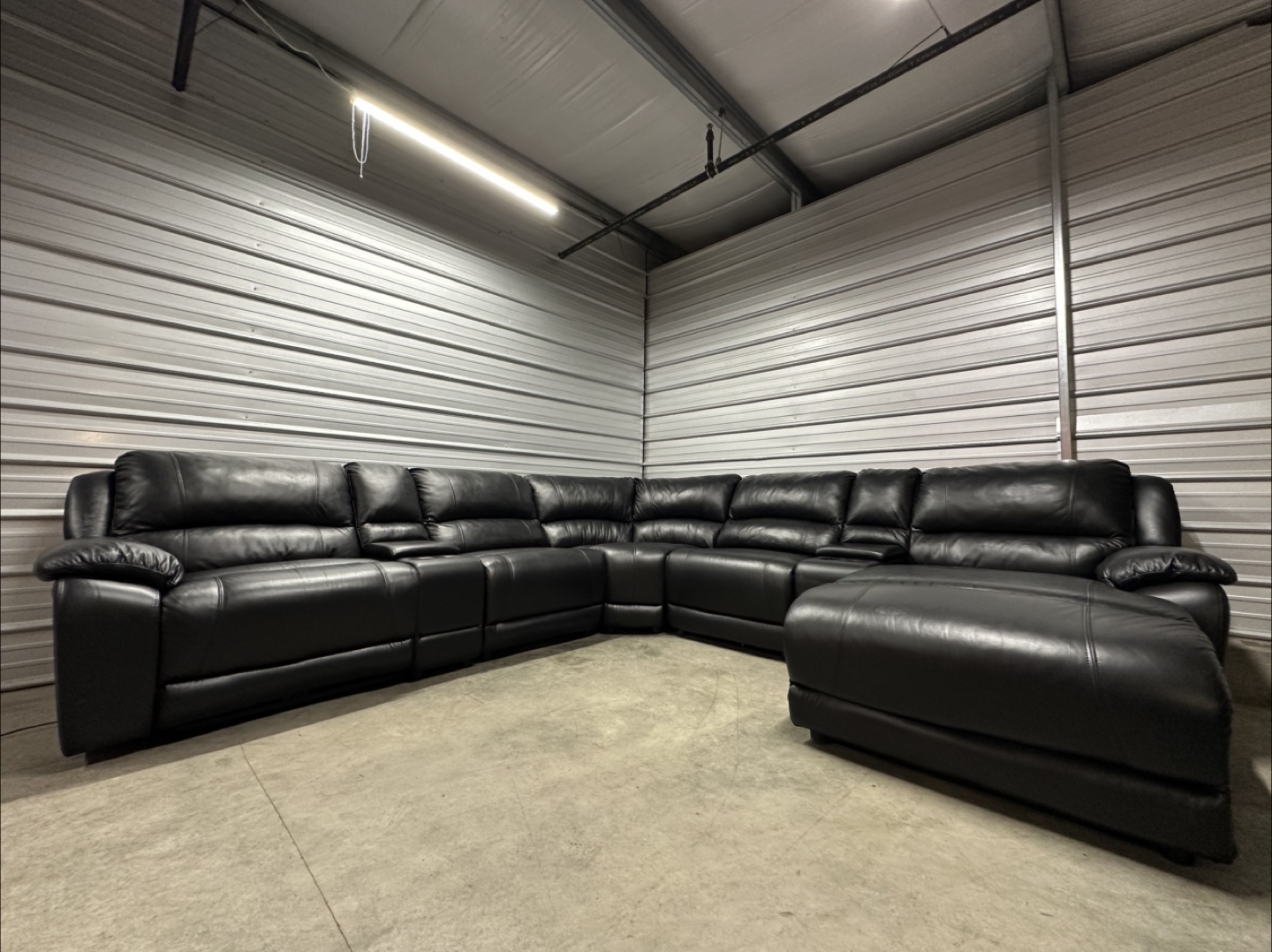 Genuine Leather Reclining Sectional (FREE DELIVERY)