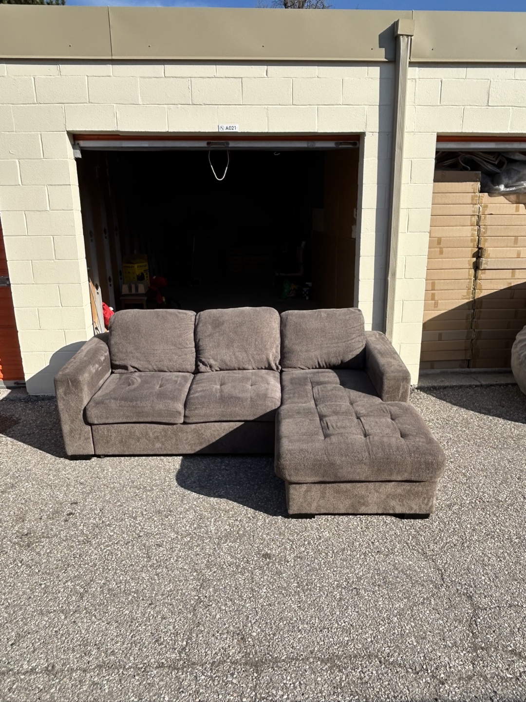Steam washed Grey Sectional Sofa with Pull-Out Ottoman - photo 3