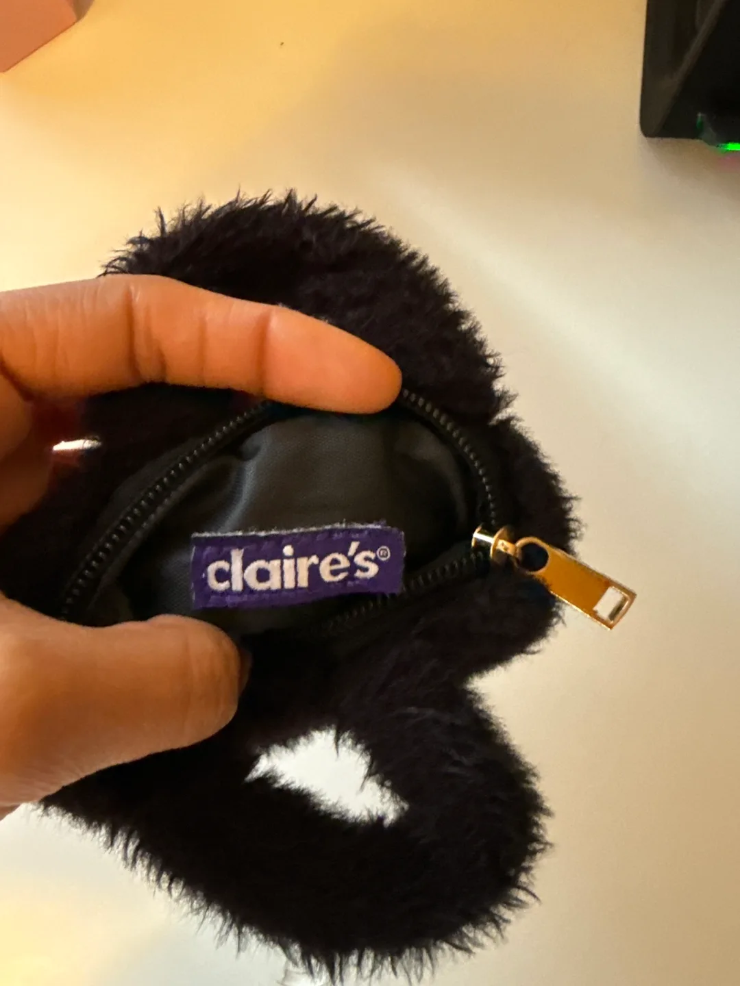 Black Fluffy Mini Bag Keychain 🧡 image indicator(4)