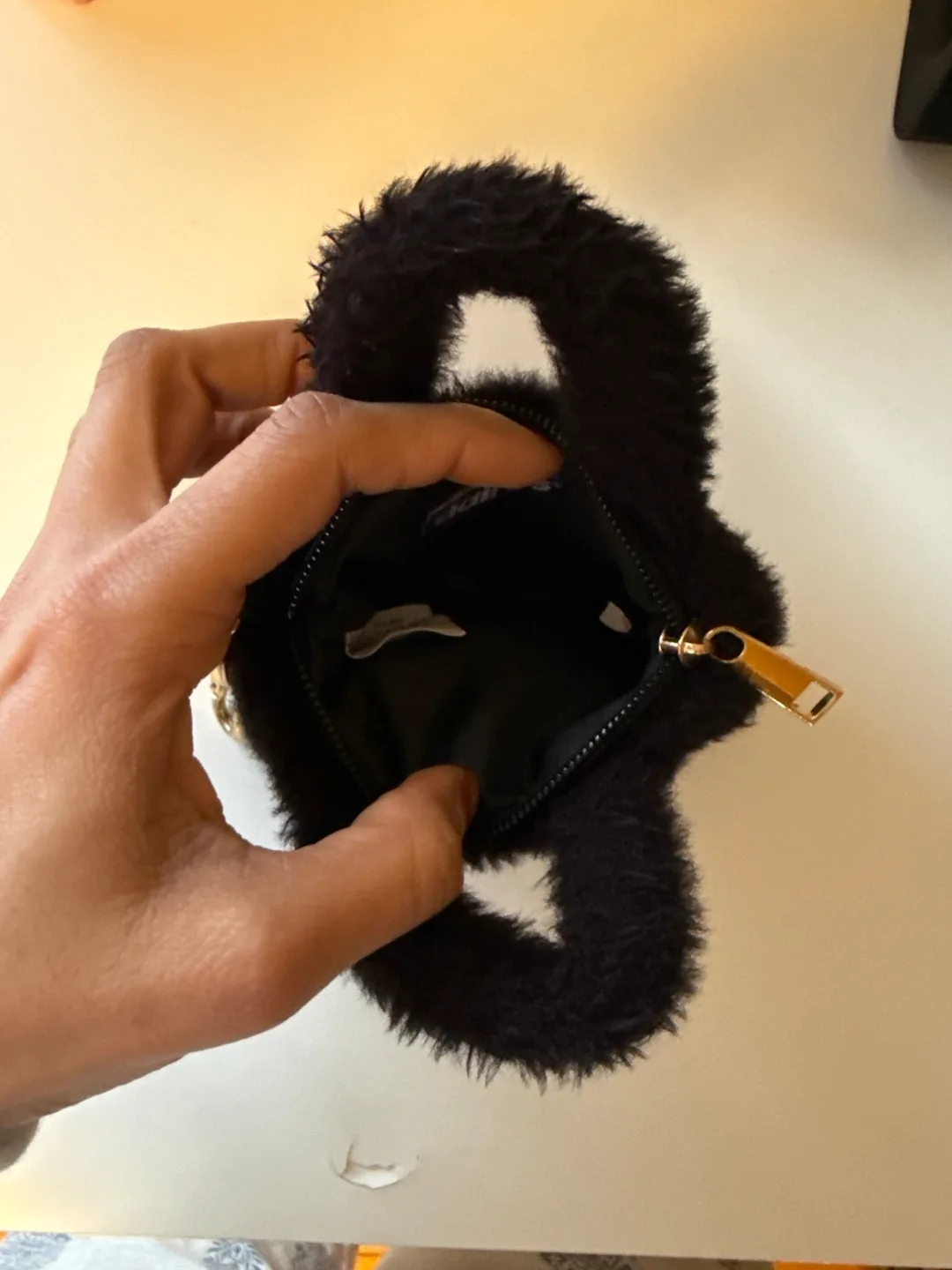 Black Fluffy Mini Bag Keychain 🧡 image indicator(3)