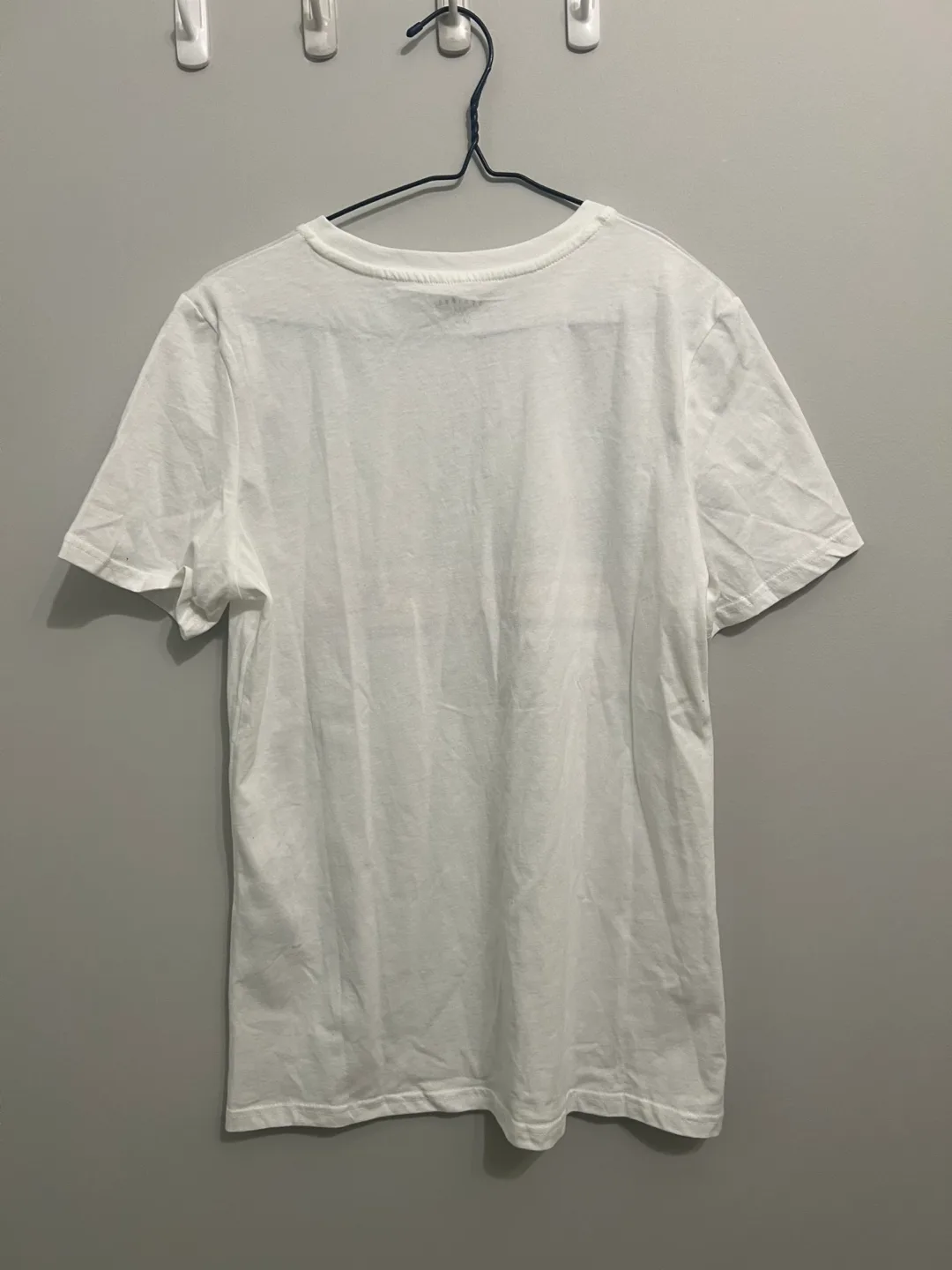 Stripes T-Shirt - I Heart Canada Graphic Tee - Size Medium image indicator(4)