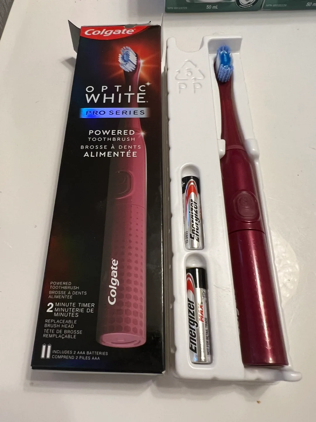Colgate Optic White Pro Series Powered Toothbrush thumbnail