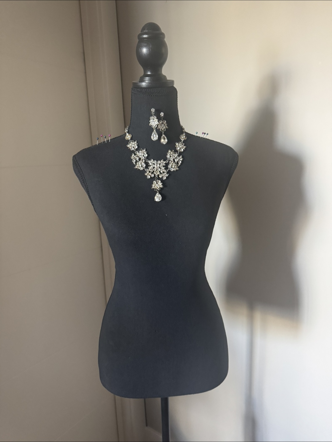 Rhinestone Necklace and Earrings Set - photo 2