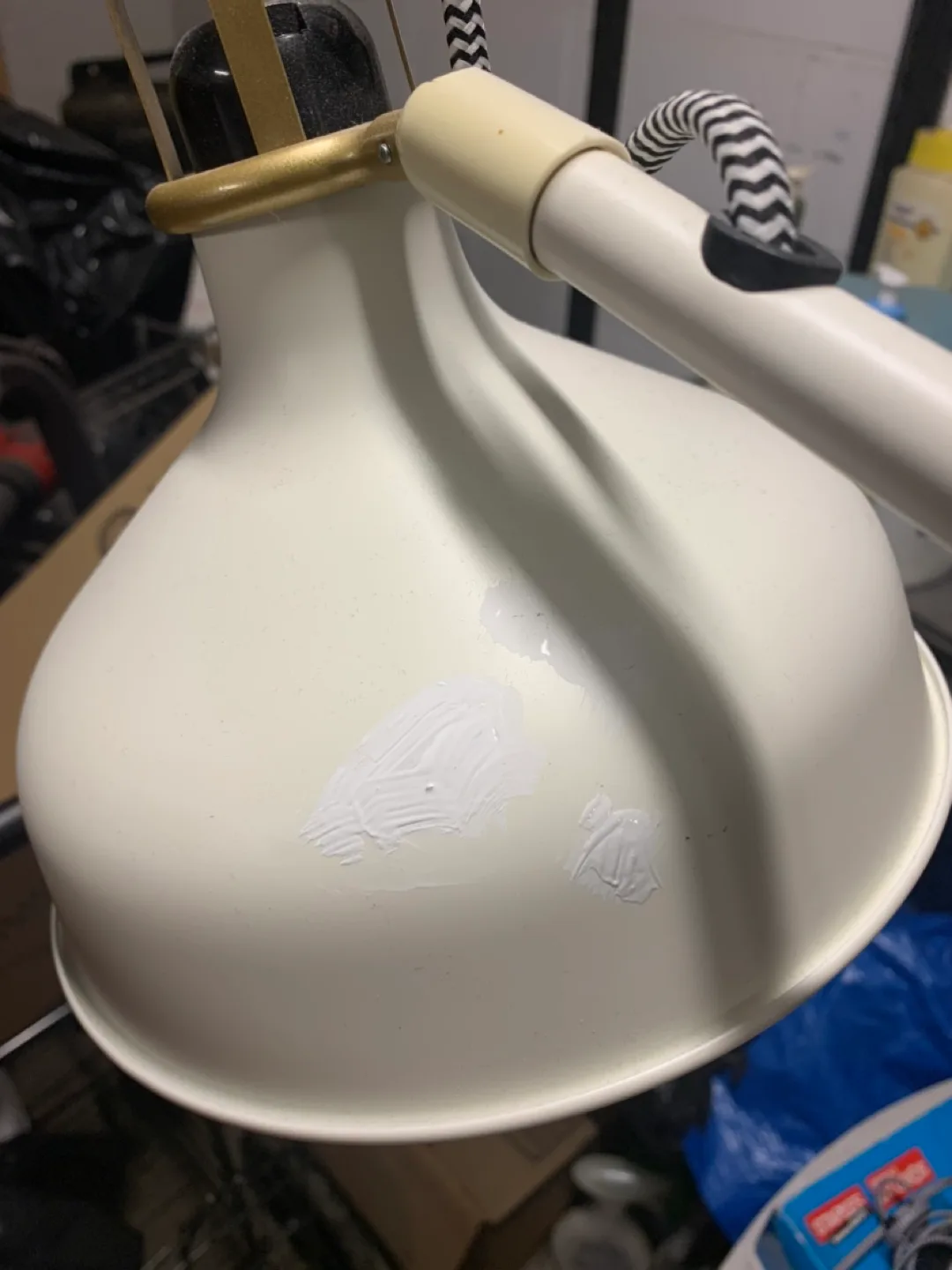 White and Gold Adjustable Floor Lamp image indicator(5)