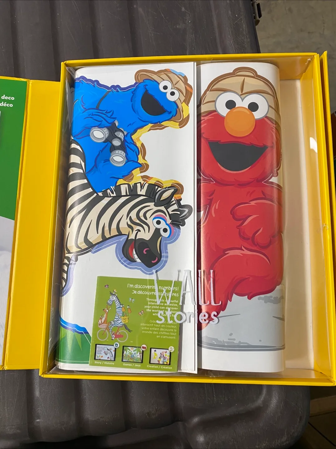 Sesame Street Elmo Goes to the Zoo Interactive Wall Decor 🧡 image indicator(3)