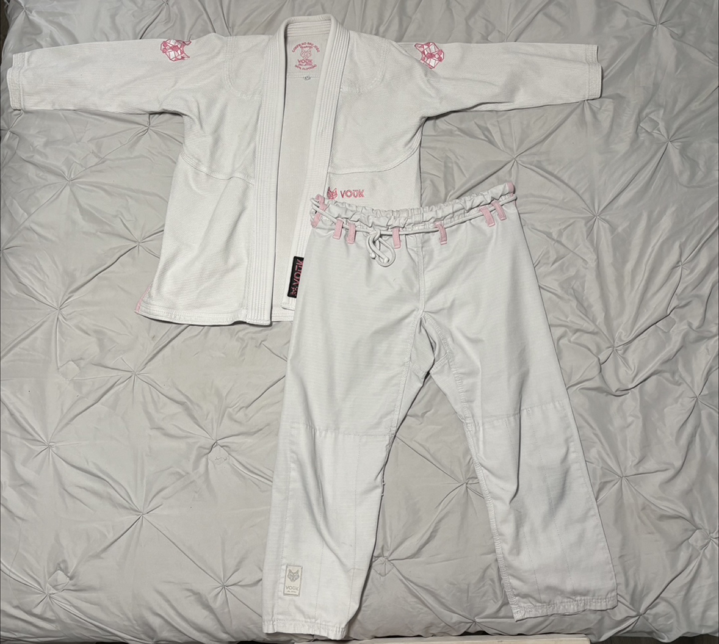 VOUK Jiu-Jitsu Gi - White/Pink - Limited Edition