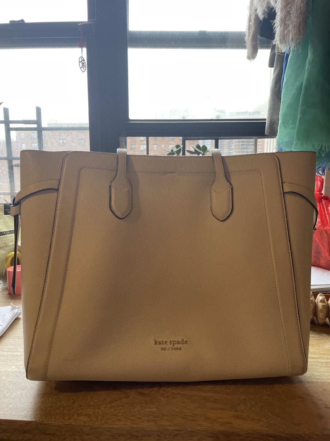 Kate Spade New York Off-White Pebbled Leather Tote Bag