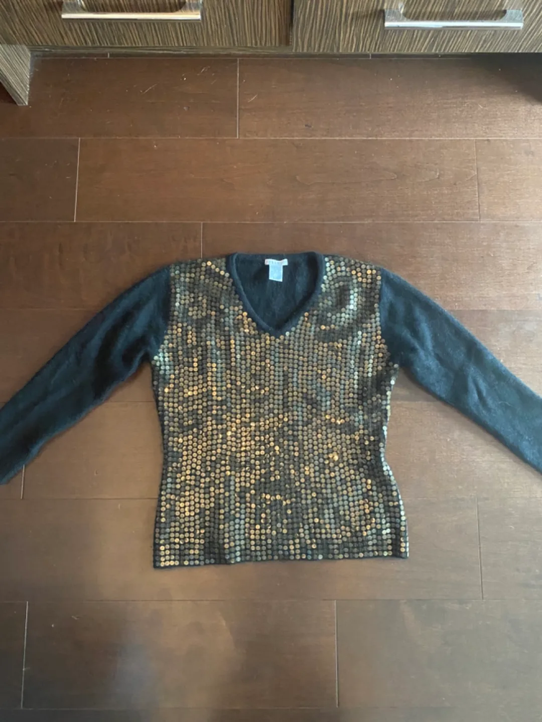 Sequined Black V-Neck Sweater Size Medium thumbnail