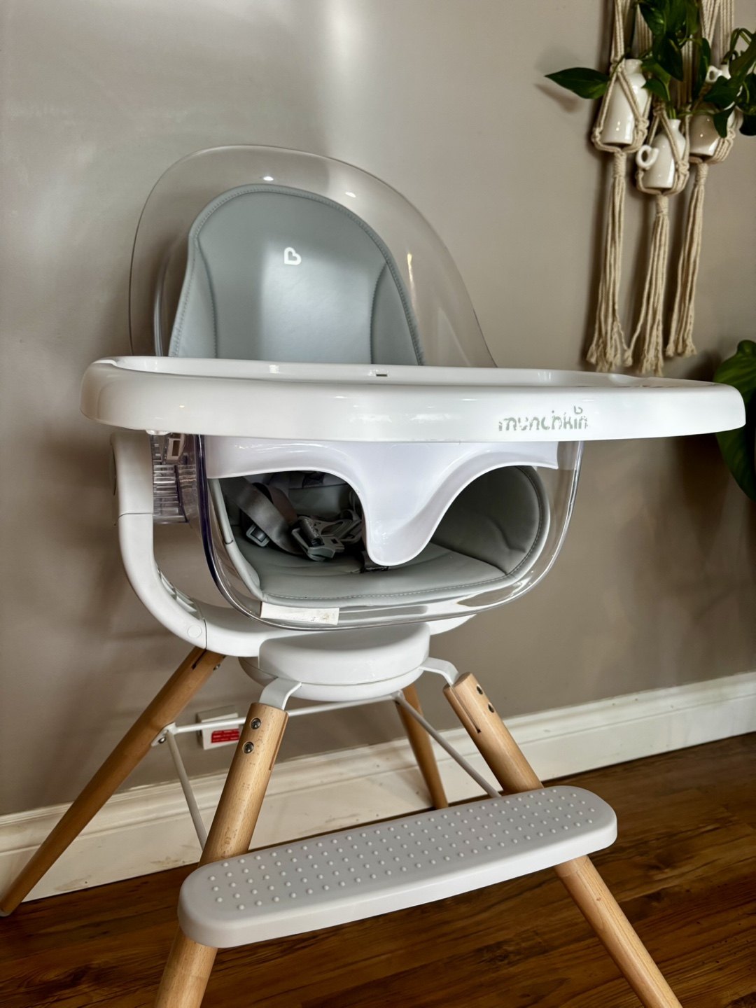 Munchkin 360 Cloud Highchair with Tray - photo 2