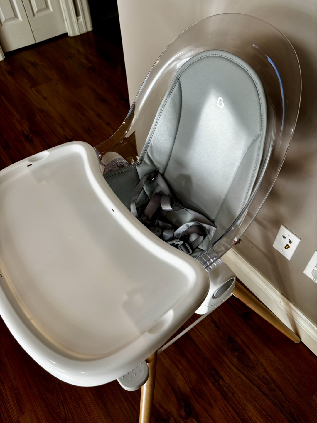Munchkin 360 Cloud Highchair with Tray - photo 4