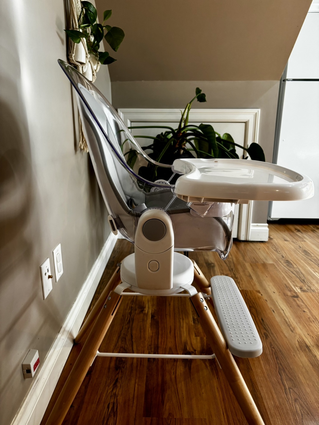 Munchkin 360 Cloud Highchair with Tray - photo 3