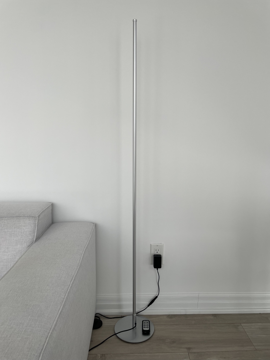 EDISHINE LED Corner Floor Lamp – Remote Control - photo 3