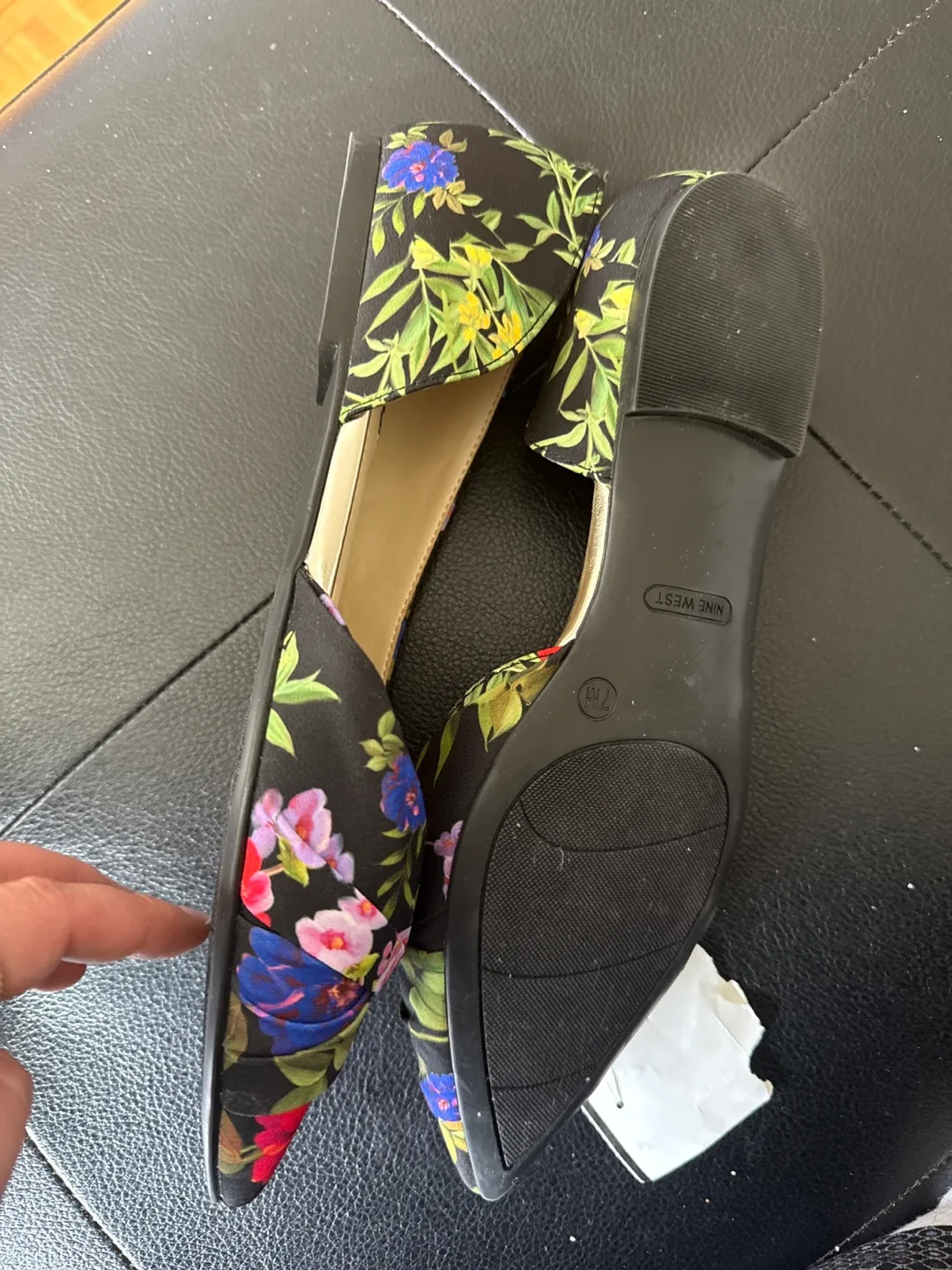 Nine West Women's Floral Flats - Size 7 image indicator(3)