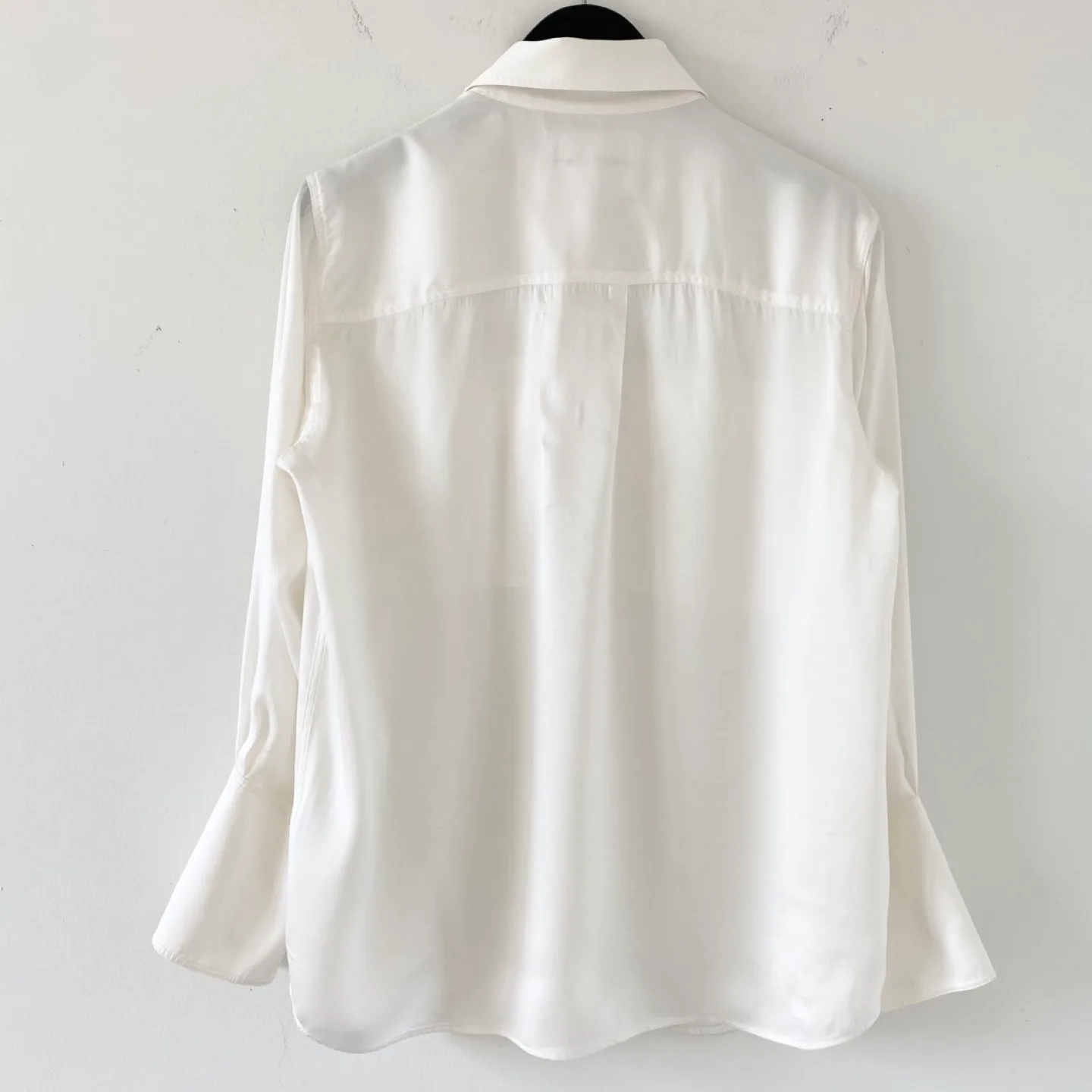 Frame 100% Silk Boyfriend Button-Up Shirt image indicator(6)