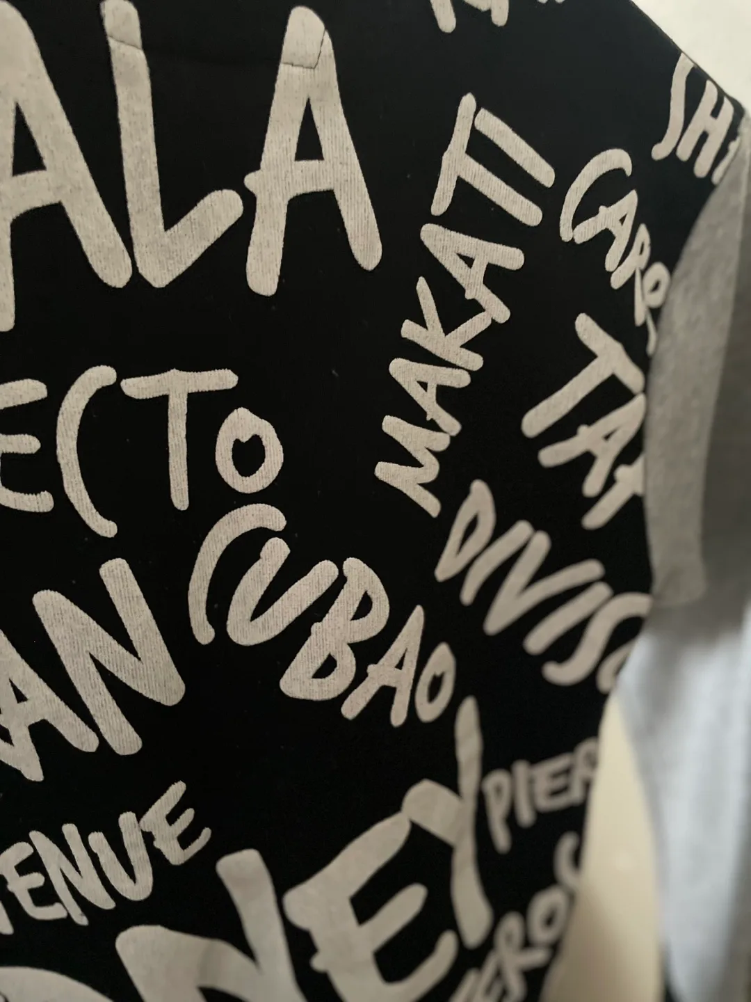 Philippine Jeepney-themed sweatshirt image indicator(2)