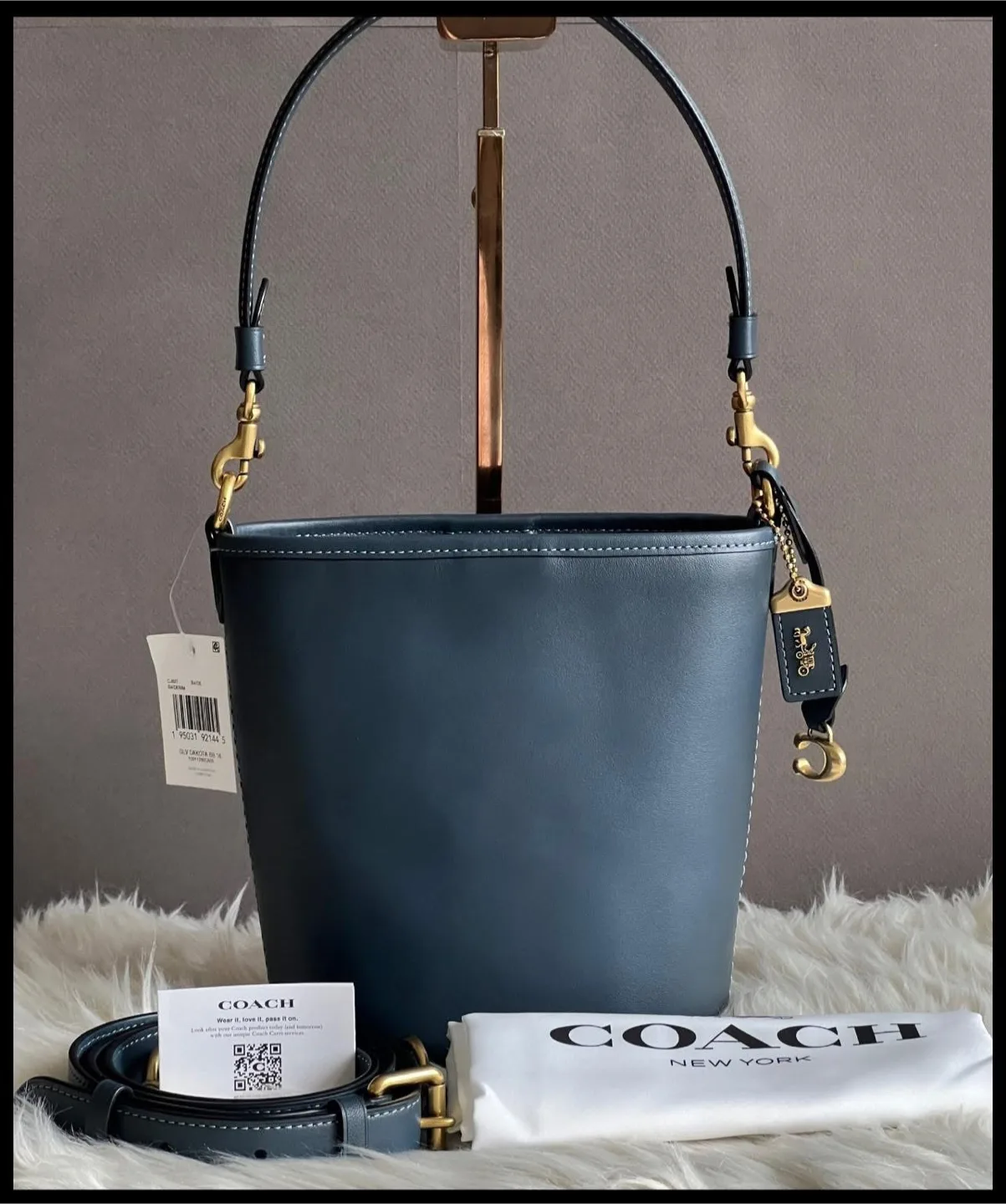 Coach Dakota Bucket Bag 16 thumbnail