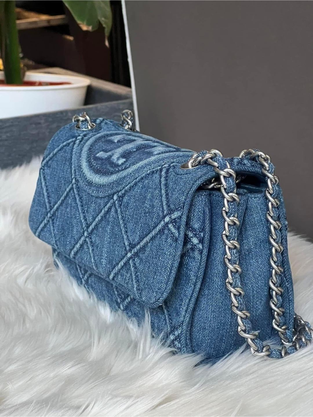 Tory Burch Small Fleming Soft Denim Convertible Shoulder Bag - photo 4