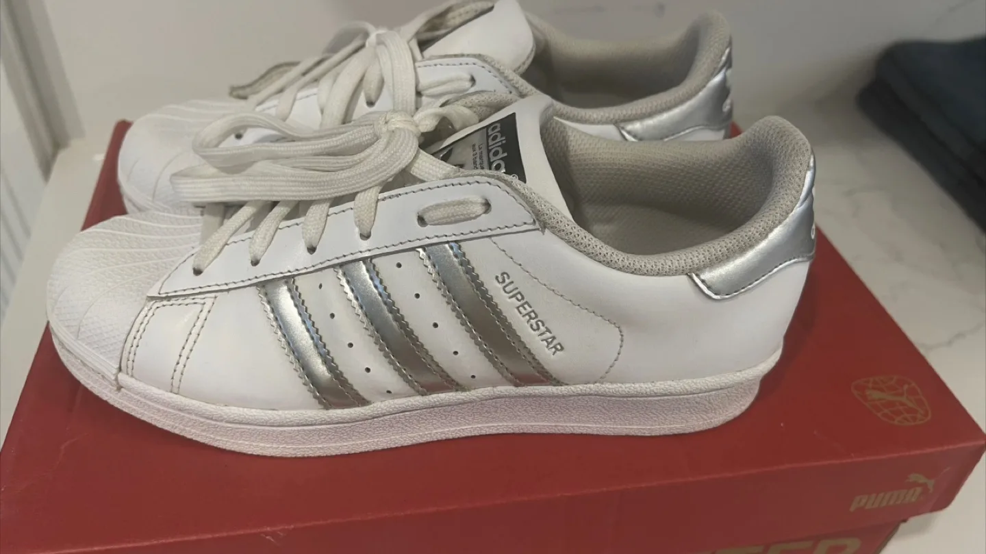 Adidas Superstar White Silver women Shoes Size 6 thumbnail