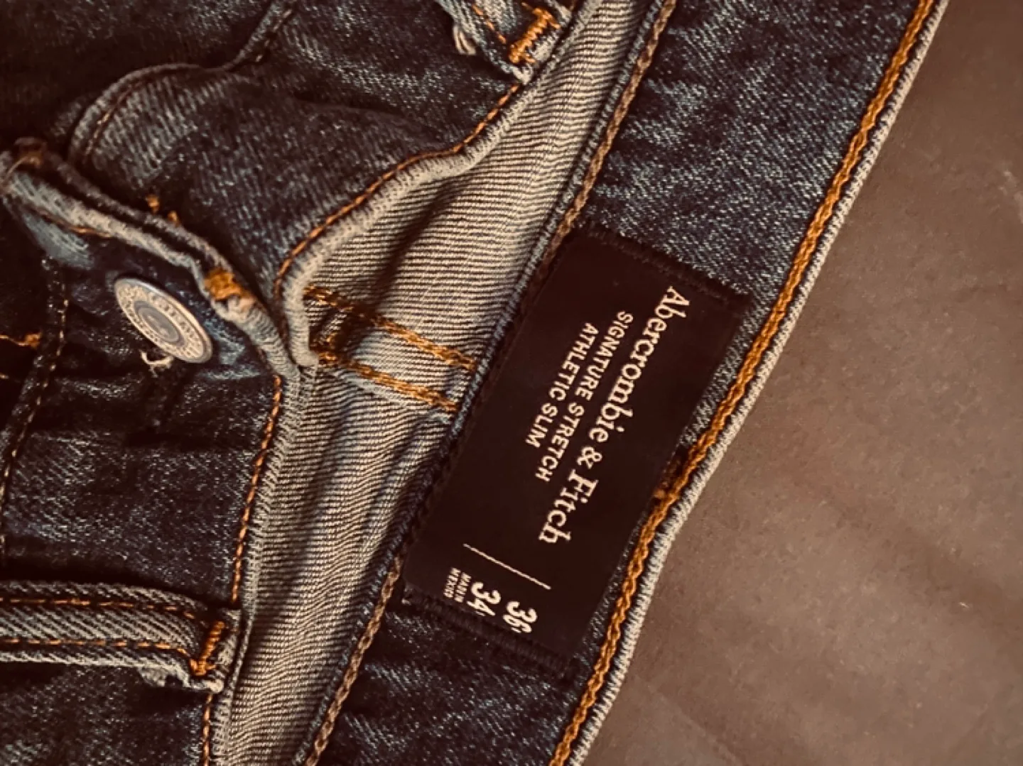 Abercrombie & Fitch Athletic Slim Jeans - Size 36x34 image indicator(4)