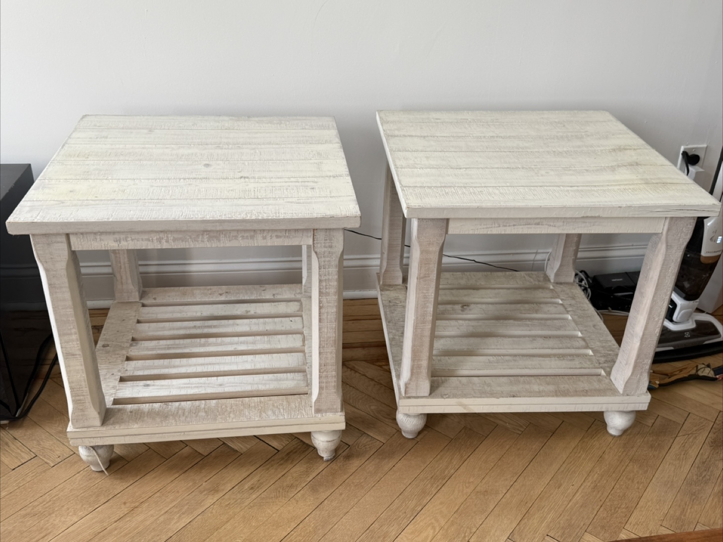 Pair of White Farmhouse End Tables - photo 5