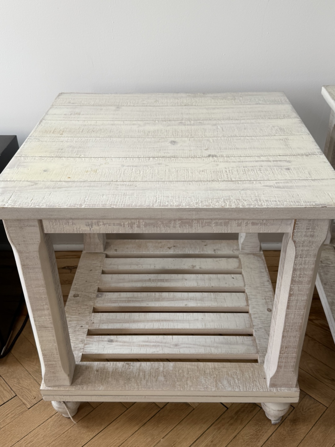 Pair of White Farmhouse End Tables - photo 4