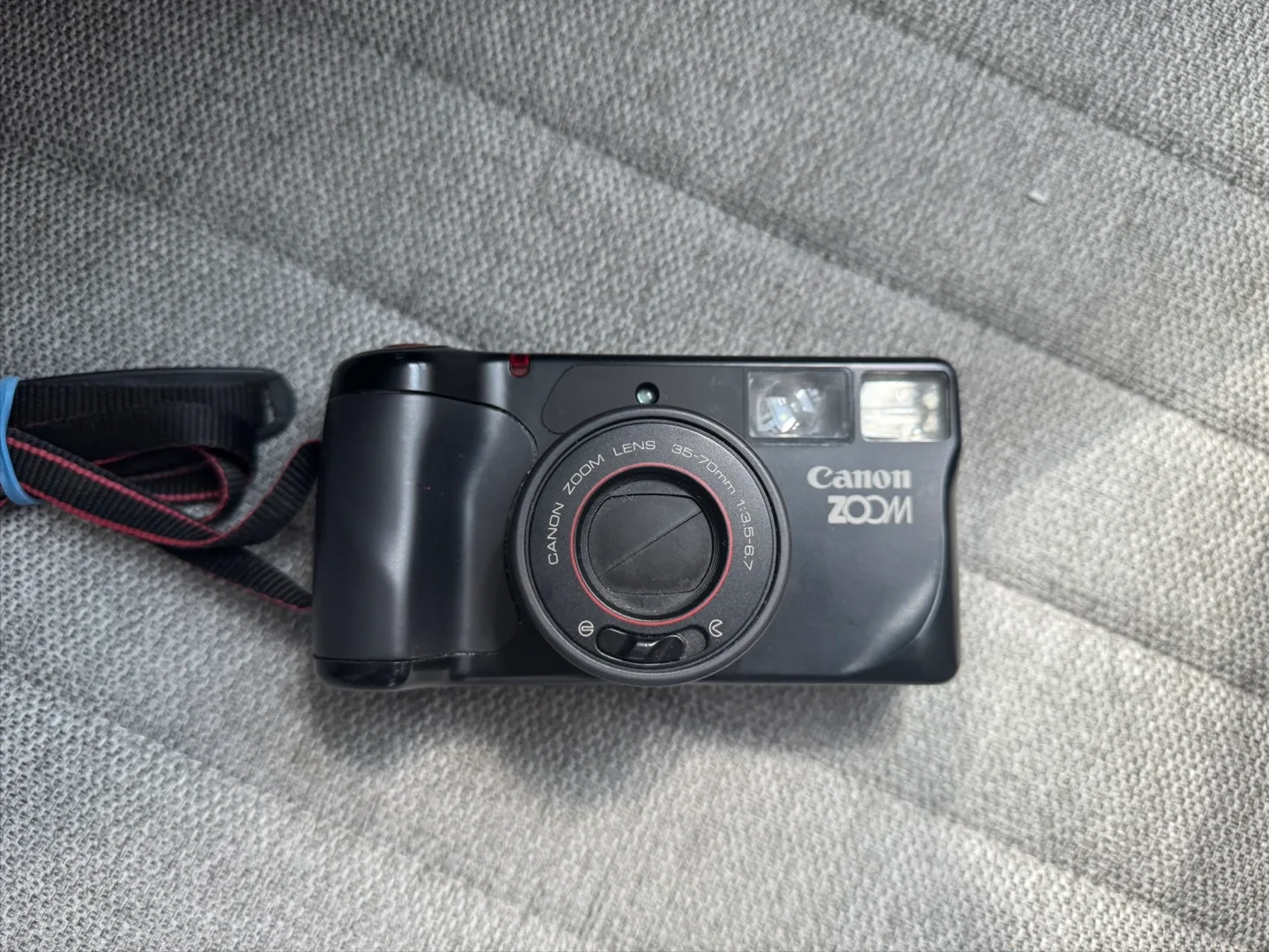 Vintage Canon Sure Shot Zoom Film Camera thumbnail