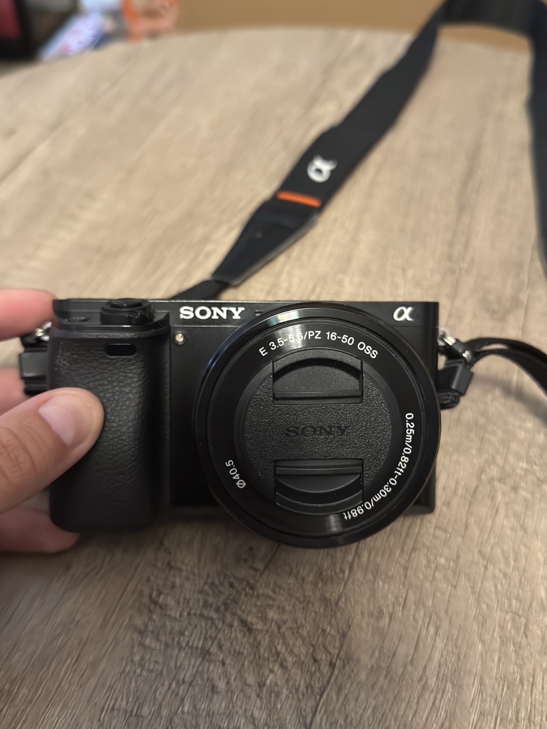 Sony Alpha a6000 Mirrorless Camera with SLEP16-50mm Lens