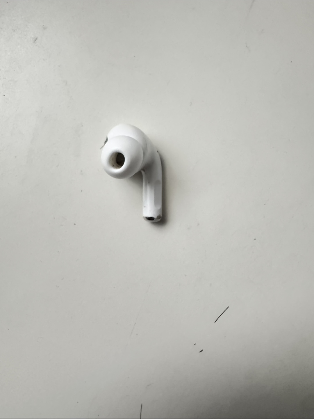Single Apple AirPod (left) - photo 2