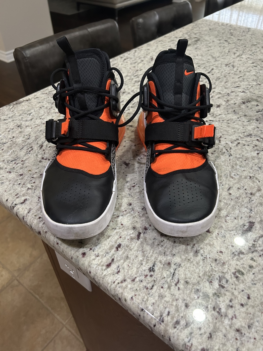 Nike Air Force 270 Black and Orange Sneakers - photo 5